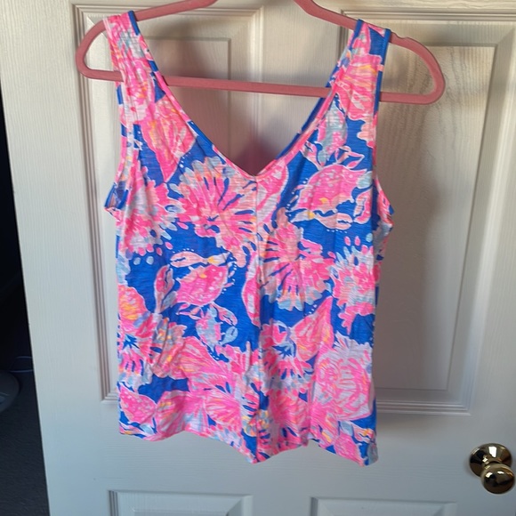 Lilly Pulitzer tank, size medium, light use great condition - Picture 3 of 3